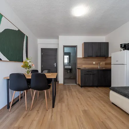 Cozy With Breakfast On Request 1 Apartment Pula