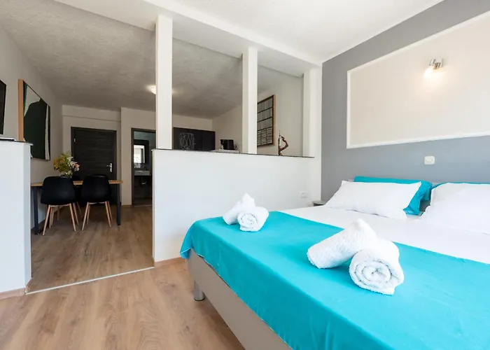 Cozy With Breakfast On Request 1 Apartman Pula
