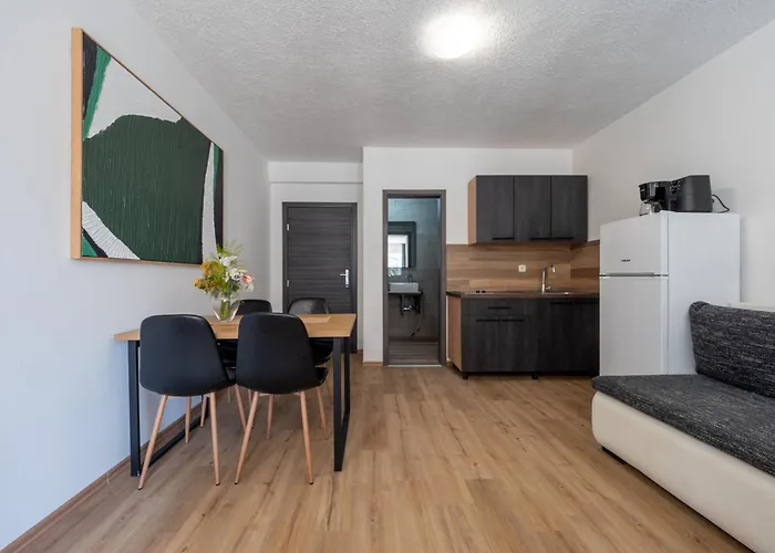 Cozy With Breakfast On Request 1 Apartman Pula