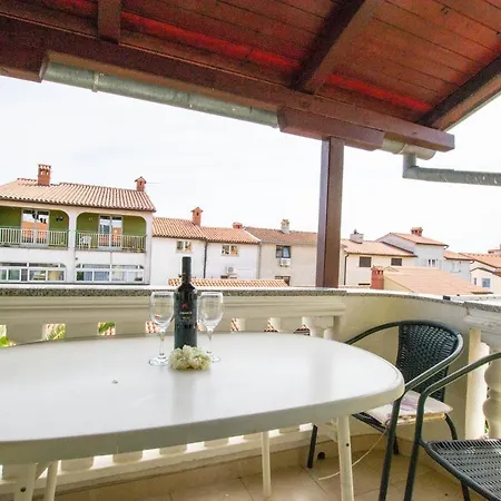 Cozy With Breakfast On Request 1 Appartement Pula